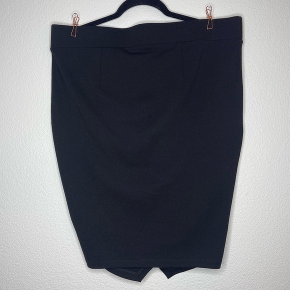 Torrid Black Asymmetrical Envelope Fold Over Mini Skirt Stretch Size 1X - Picture 8 of 11